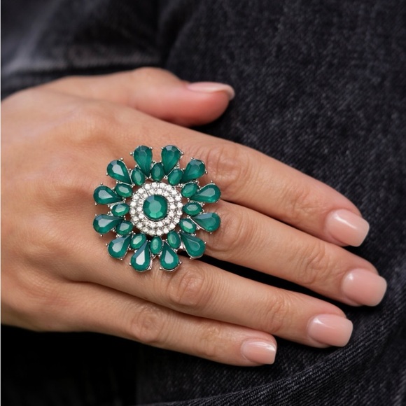 paparazzi Jewelry - Steady Shimmer - Green Ring